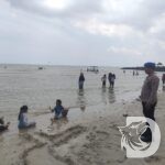 Satpolair Polres Gresik lakukan pengamanan wisata Pantai Delegan di libur Nataru