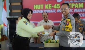 Wakapolres Gresik Kompol Shabda Purusha Putra saat Tasyakuran HUT Satpam