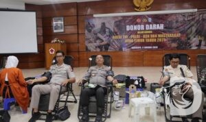 Baksos donor darah di kantor PMI Surabaya