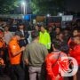 Polres Gresik bersama BPBD Evakuasi Korban Terseret Arus Air Selokan di Driyorejo