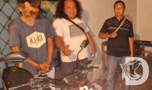 Tersangka diamankan Polisi beserta barang buktinya