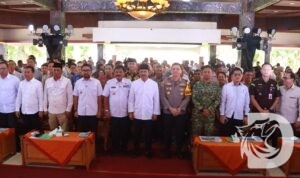 Kapolres Nganjuk AKBP Suria Miftah Irawan saat kunjungan Mensos RI di Pendopo