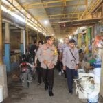 Kapolres Probolinggo AKBP Muhammad Wahyudin Latif sidak pasar