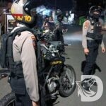 Satsamapta Polres Pelabuhan Tanjung Perak patroli balap liar dan gangster