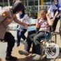 Satsamapta Polresta Sidoarjo Bantu Disabilitas di Terminal Purabaya