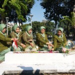 Ketua Persit KCK Koorcab Rem 084/BJ Ny. Nining Danny Alkadrie ziarah bersama pengurus ke TMP