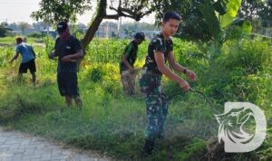 Satgas TMMD dan karang taruna gotong royong