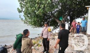 Polsek Kenjeran patroli di pesisir Kenjeran