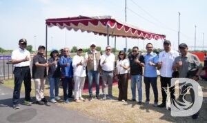 Kasiter Korem 084/BJ Kolonel Kav Ivan Alfa hadiri Drag Race Benowo