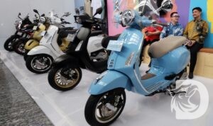 Vespa Satya memamerkan produk Piaggio Group
