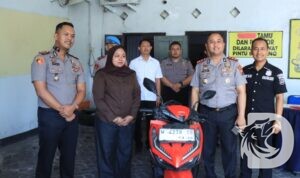 Kapolsek Cerme AKP Taufan Arif Nugroho dampingi Kapolres Gresik AKBP Ramadhan Nasution